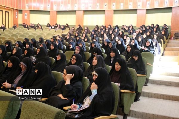 دوره آموزش تکمیلی «معلم راوی» در قم