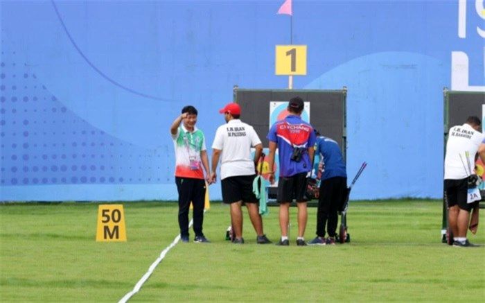 عبور از دیوار چین با تیرو کمان‌