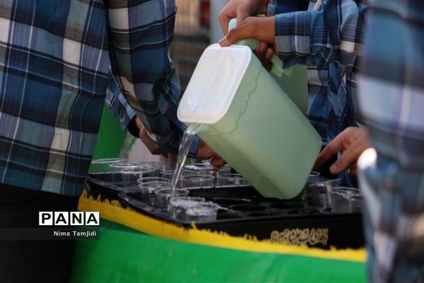 جشن میلاد حضرت نبی اکرم(ص) و امام جعفر صادق‌(ع) در دبیرستان شریعتی بوشهر