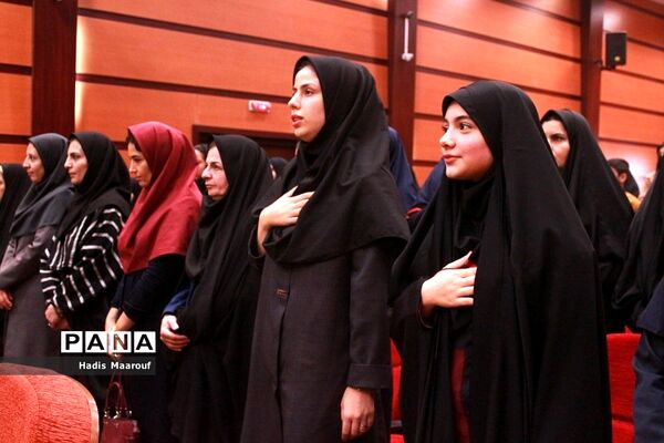 آیین تجلیل از برگزیدگان طرح‌های کارشناسی مشاوره و مراقبت در برابر آسیب‌های اجتماعی