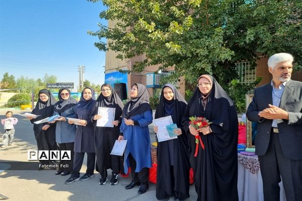 تجلیل از رتبه‌های برتر کنکور سراسری، آموزشی و پرورشی دبیرستان نمونه دولتی ارشاد