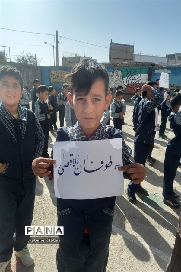 نواختن‌ زنگ همبستگی و مقاومت در مدارس شهرستان بام و صفی آباد