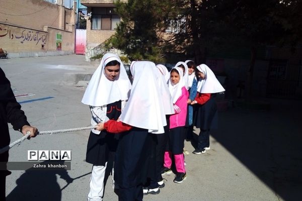 روز جهانی کودک در دبستان دخترانه سما ۲ رودهن