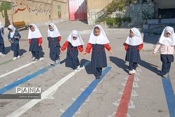 روز جهانی کودک در دبستان دخترانه سما ۲ رودهن