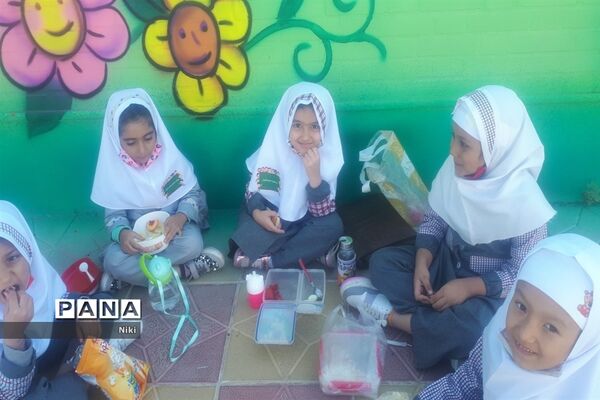 اردوی درون مدرسه‌ای در مدرسه کوثر منطقه جوادآباد
