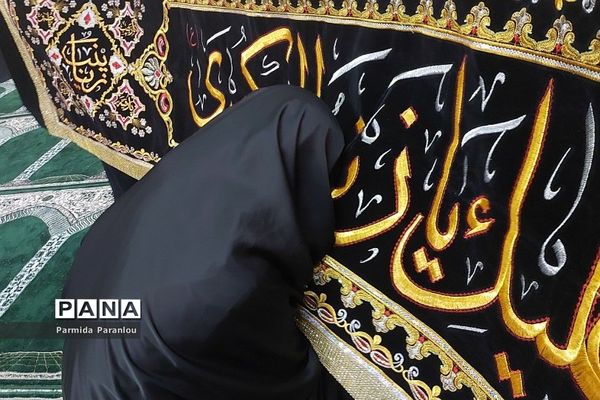جشن هفته وحدت در دبیرستان نشاط ناحیه ۲ بهارستان‌