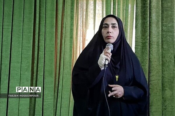 برگزاری همایش انگیزشی «بهترین خودت باش» ویژه دانش‌آموزان کنکوری در دبیرستان حکمت