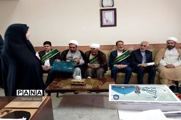 حضور پرچم متبرک مسجد مقدس جمکران در دبیرستان حضرت مریم