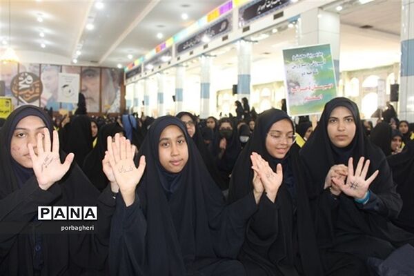 اجتماع ۶۰۰۰ نفری دانش آموزی دختران کرمانی، در ملک سلیمانی