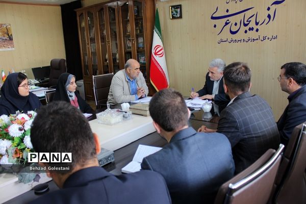 دیدار نمایندگان مجلس دانش‌آموزی با مدیرکل آموزش و پرورش آذربایجان غربی