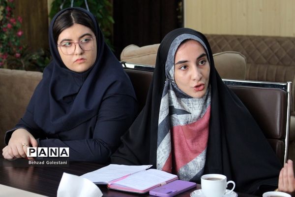 دیدار نمایندگان مجلس دانش‌آموزی با مدیرکل آموزش و پرورش آذربایجان غربی