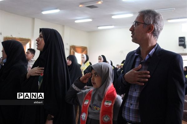 نشست یک روزه مسئولان و مدرسان سازمان دانش‌آموزی