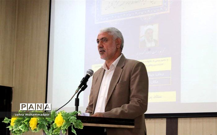نماز جمعه، زمینه‌ساز استقرار گفتمان‌های بصیرت‌بخش است