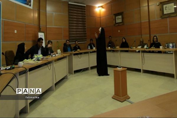 نشست تخصصی مولفان شهرستان فیروزکوه