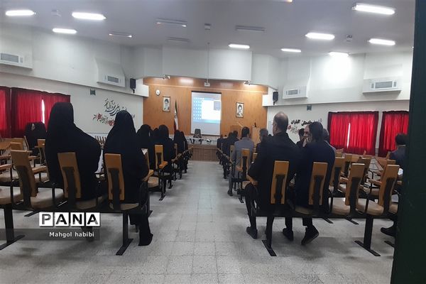 برگزاری همایش مدیران حوزه معاونت متوسطه ناحیه ۷ مشهد مقدس