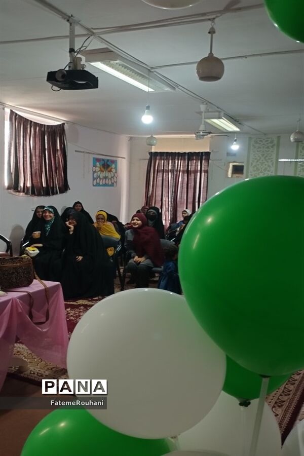 برگزاری پاتوق دخترانه در خلیل آباد