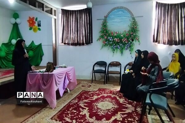 برگزاری پاتوق دخترانه در خلیل آباد