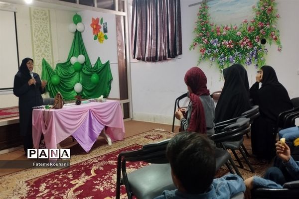 برگزاری پاتوق دخترانه در خلیل آباد