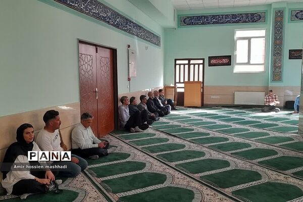 برگزاری جلسه انجمن اولیا و مربیان در دبیرستان ابن‌سینا رودهن