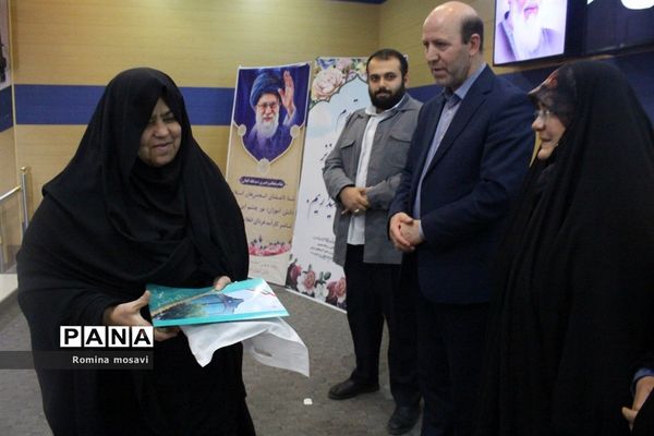 همایش تحلیف حکم مسئولان انجمن‌های اسلامی دانش‌آموزان مدارس دخترانه تبریز