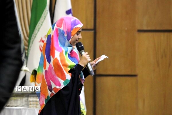 مراسم تجلیل از برگزیدگان چهل و یکمین دوره مسابقات قرآن، عترت و نماز دانش‌آموزان شهرستان کاشان