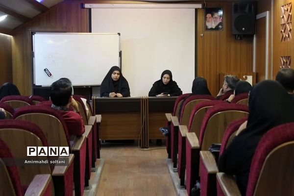 محفل شاعرانه حوزه هنر