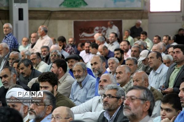 اقامه نماز جمعه در شهرستان قدس