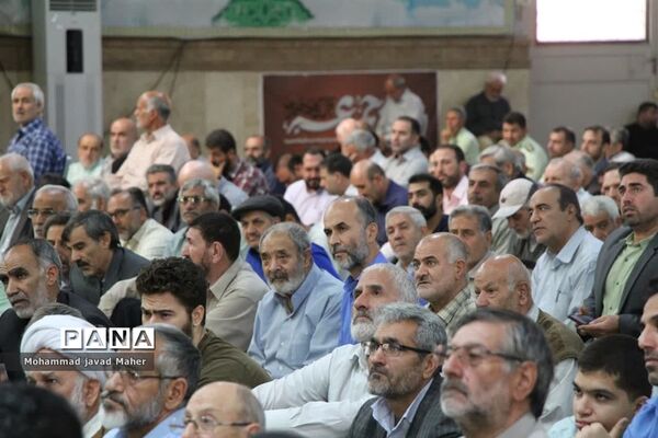 اقامه نماز جمعه در شهرستان قدس