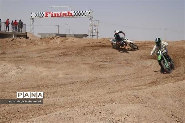 برگزاری لیگ استانی مسابقات موتورکراس در اردکان