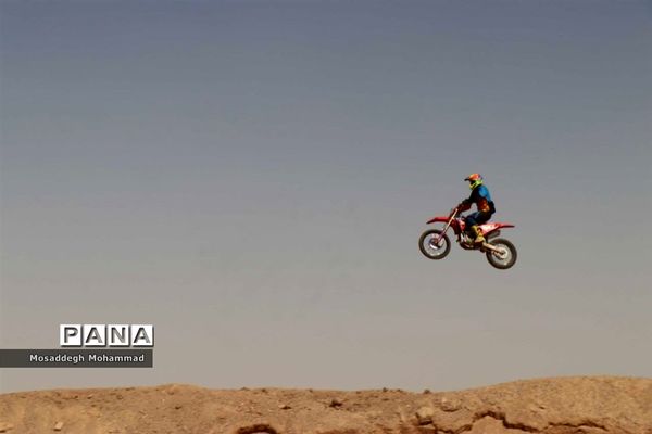 برگزاری لیگ استانی مسابقات موتورکراس در اردکان