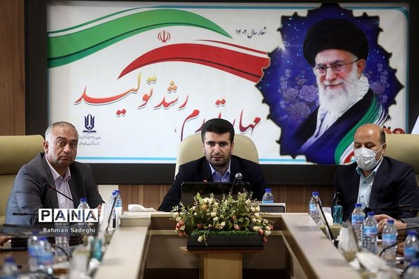 مراسم تودیع و معارفه مدیرکل دفتر تربیت‌بدنی و فعالیت‌های ورزشی و رئیس فدارسیون ورزش‌ دانش‌آموزی