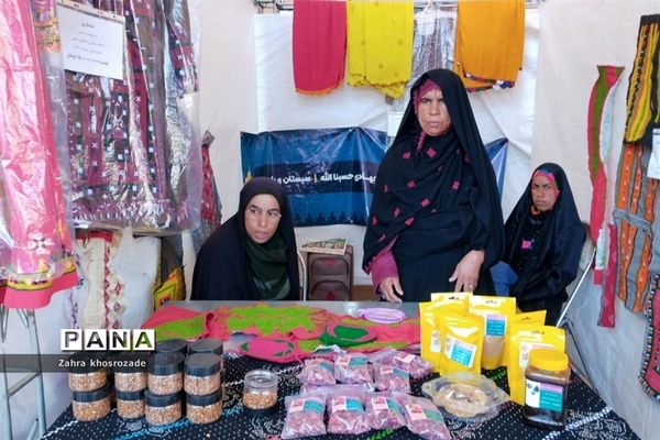 برگزاری نمایشگاه صنایع‌دستی و محصولات روستایی و عشایری در مصلی امام خمینی (ره)