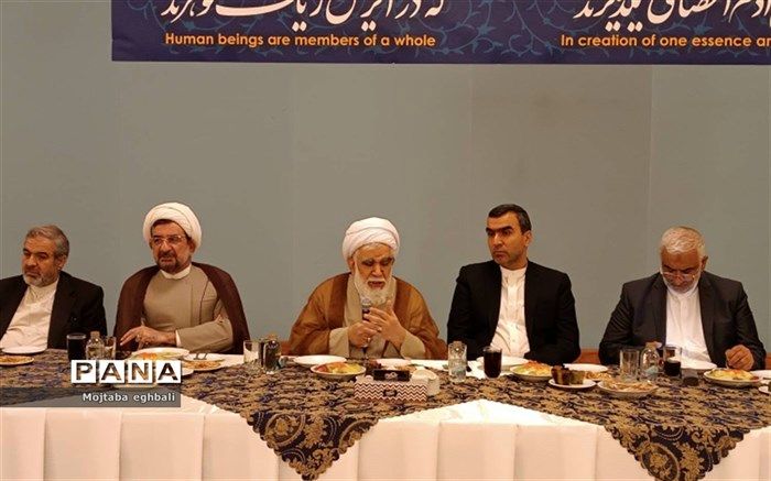 دیدار مهمانان ششمین اجلاس بین‌المللی همبستگی با کودکان و نوجوانان فلسطین با آیت‌الله اختری