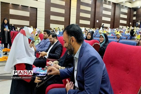 جشن غنچه‌ها در فرهنگسرای بعثت صفادشت