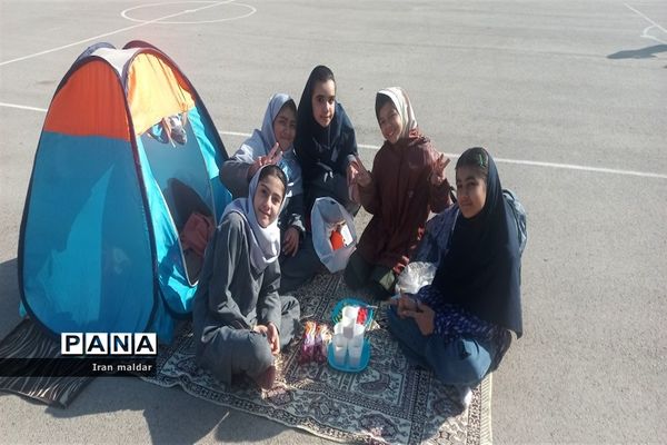 اردوی درون مدرسه ای به‌مناسبت روز جهانی کودک در دبستان لطیفه ناحیه ۷