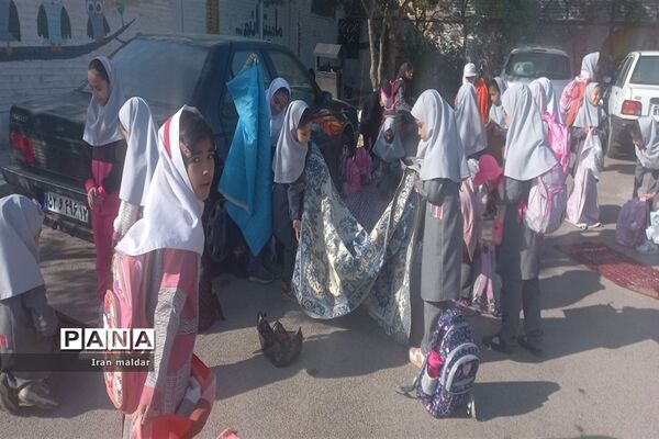 اردوی درون مدرسه ای به‌مناسبت روز جهانی کودک در دبستان لطیفه ناحیه ۷