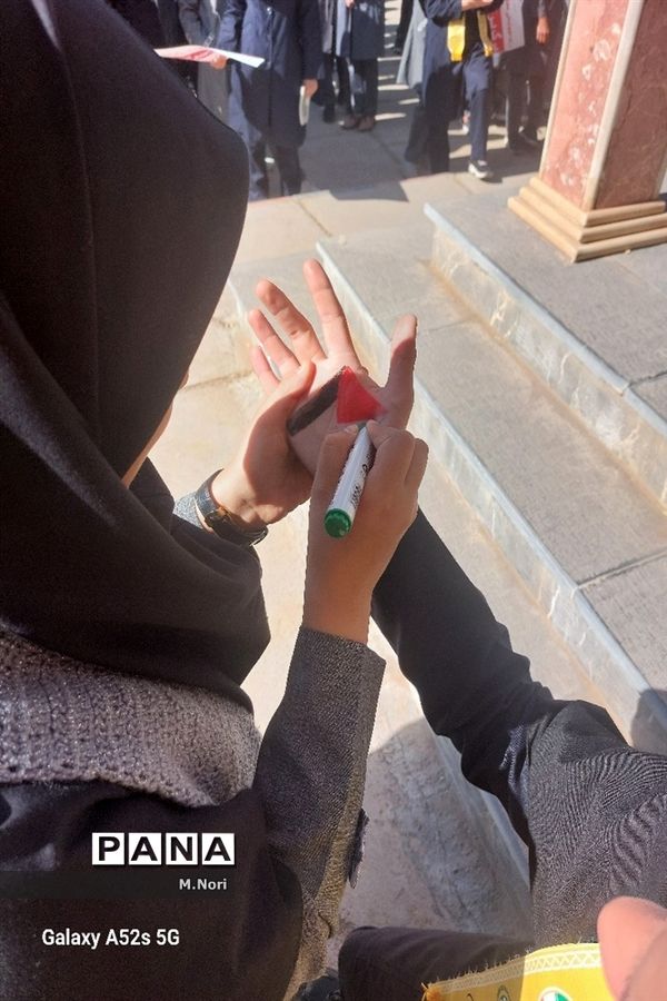 نواختن‌ زنگ همبستگی