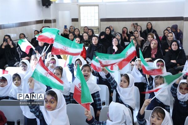 زنگ غنچه‌ها در تبریز