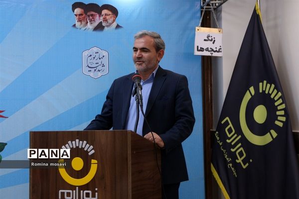 زنگ غنچه‌ها در تبریز