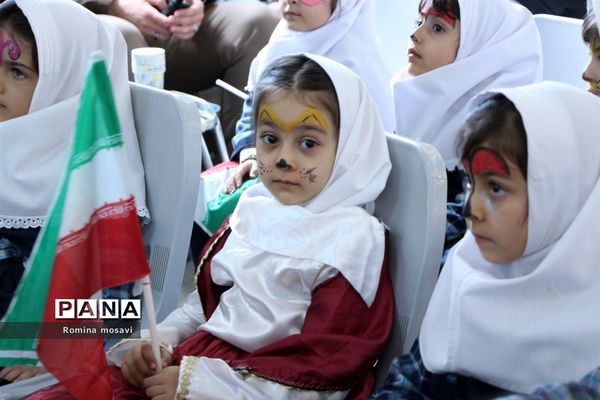 زنگ غنچه‌ها در تبریز