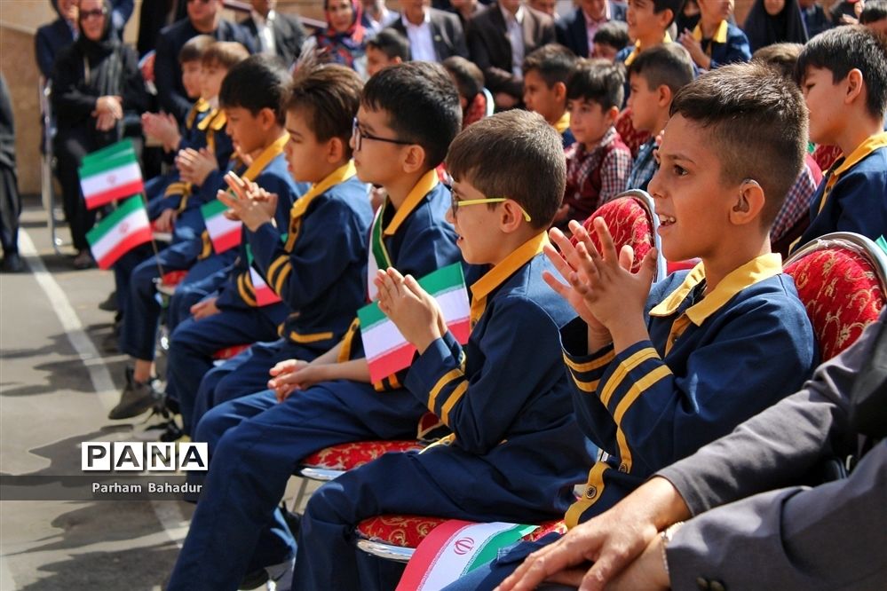 افتتاحیه دبستان پسرانه انجامی با ۷۰۰ دانش‌آموز