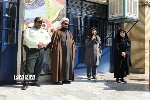 گرامیداشت هفته نیروی انتظامی در هنرستان فنی و حرفه‌ای بدیع