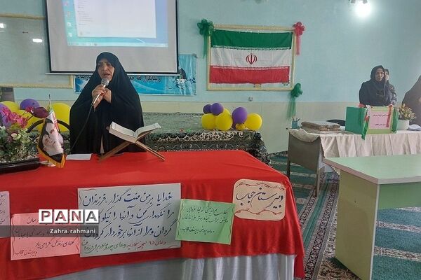 جلسه اولیا و مربیان در دبیرستان حجاب ناحیه ‌یک شهرری