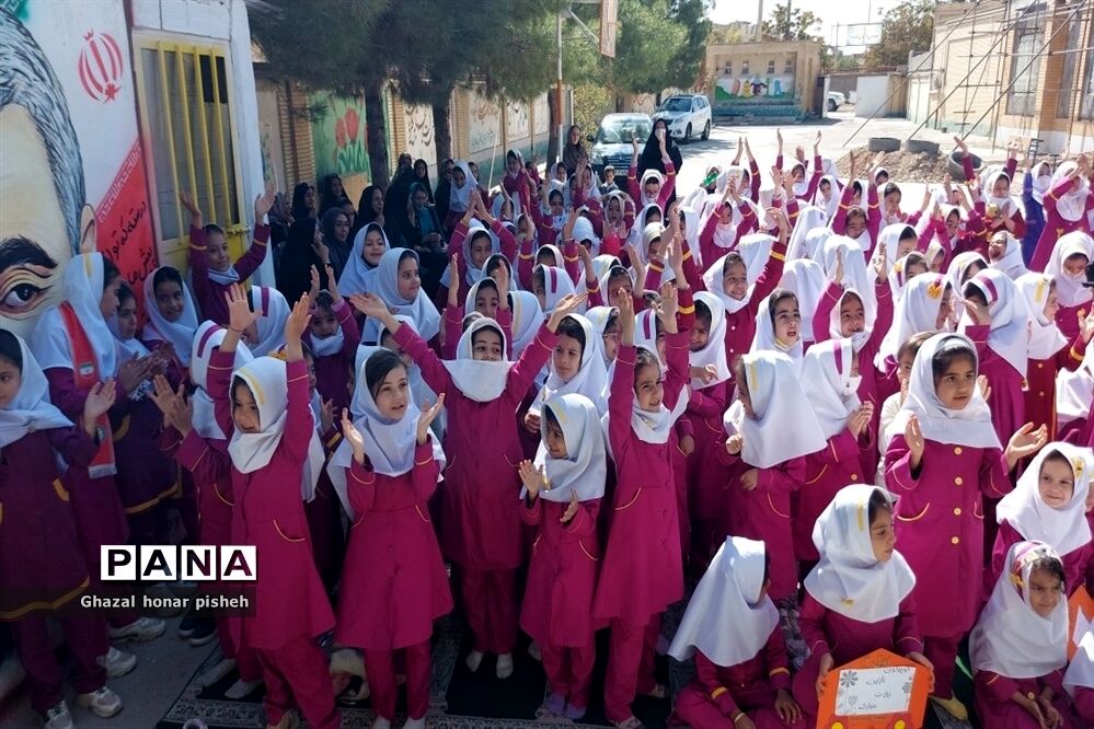 نواختن زنگ همبستگی با مردم مظلوم فلسطین در شهرستان فاروج