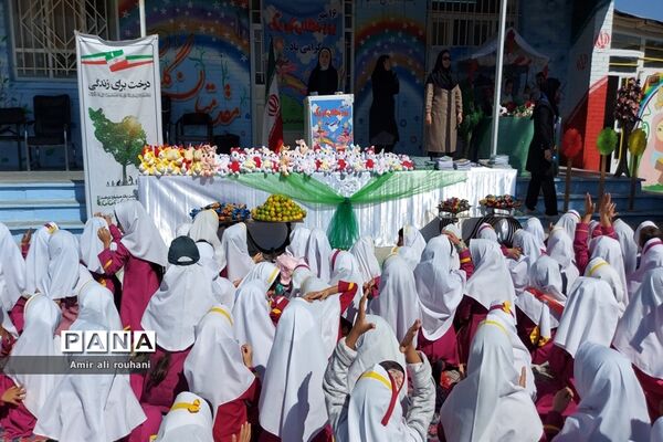 برگزاری مراسم روز جهانی کودک در فاروج