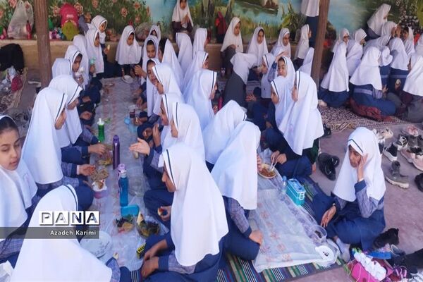 روز جهانی کودک و ساخت بادبادک آرزوها در دبستان شاهد نیک‌اندیشان ناحیه یک