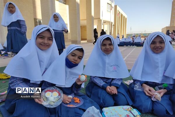 روز جهانی کودک و ساخت بادبادک آرزوها در دبستان شاهد نیک‌اندیشان ناحیه یک