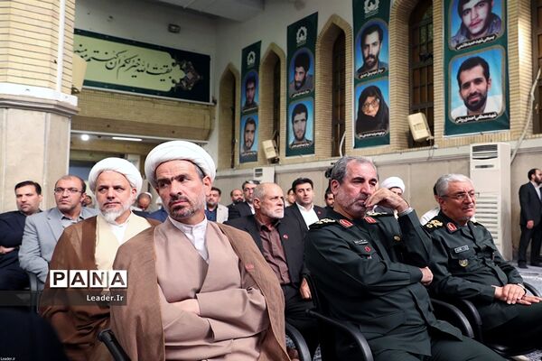 دیدار دست‌اندرکاران کنگره ملی شهدای همدان با مقام معظم رهبری