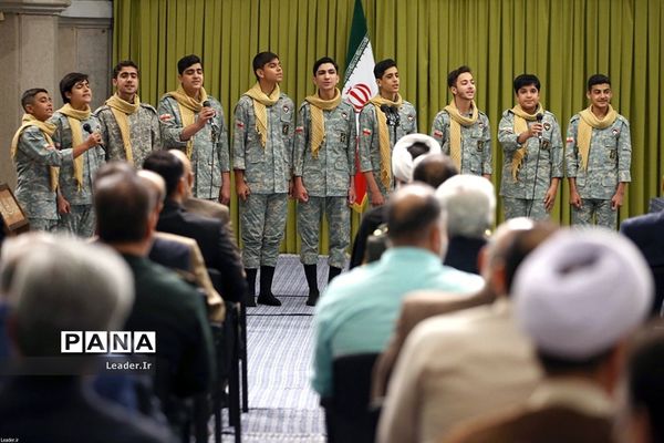 دیدار دست‌اندرکاران کنگره ملی شهدای همدان با مقام معظم رهبری