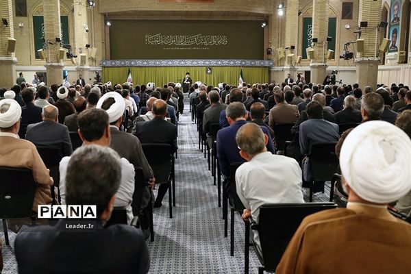دیدار دست‌اندرکاران کنگره ملی شهدای همدان با مقام معظم رهبری